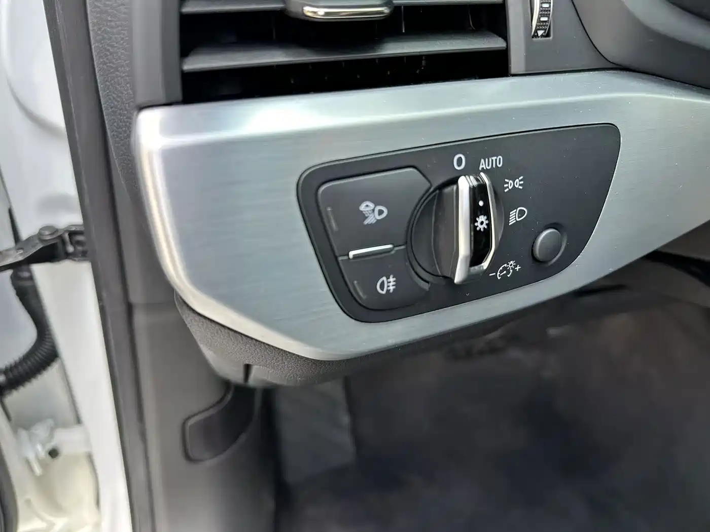 Photo 25 - Audi A4L