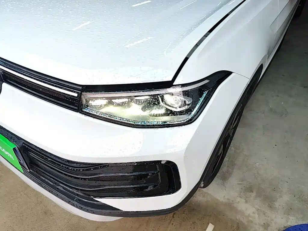 Photo 24 - Volkswagen Tharu