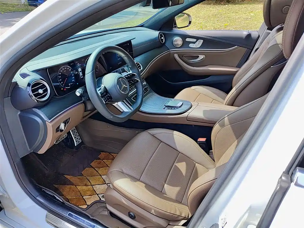Mercedes-Benz E-Class 2021 E 300 L Sport Fashion фото 7