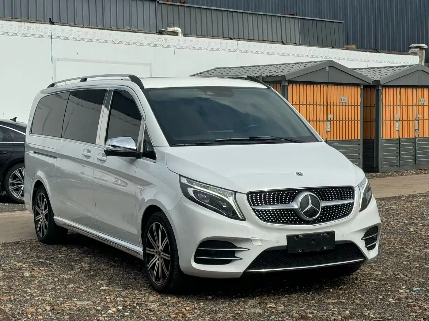 Mercedes-Benz V-Class 2022 V 260 L Long Wheelbase Luxury Edition фото 3