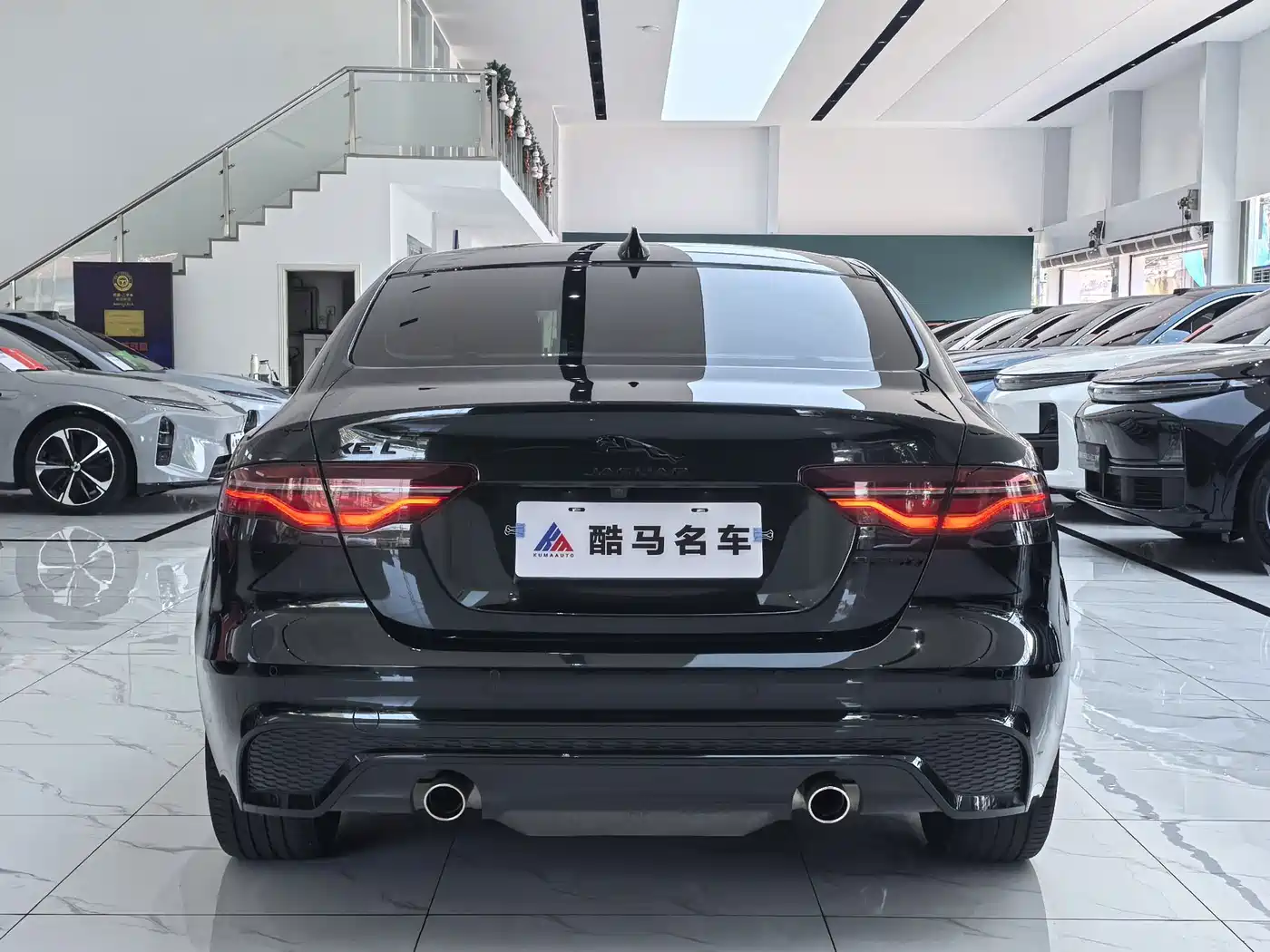 Jaguar XEL 2024 2024 Model 2.0T 250PS R-DYNAMIC S Gloss Black Sport Edition