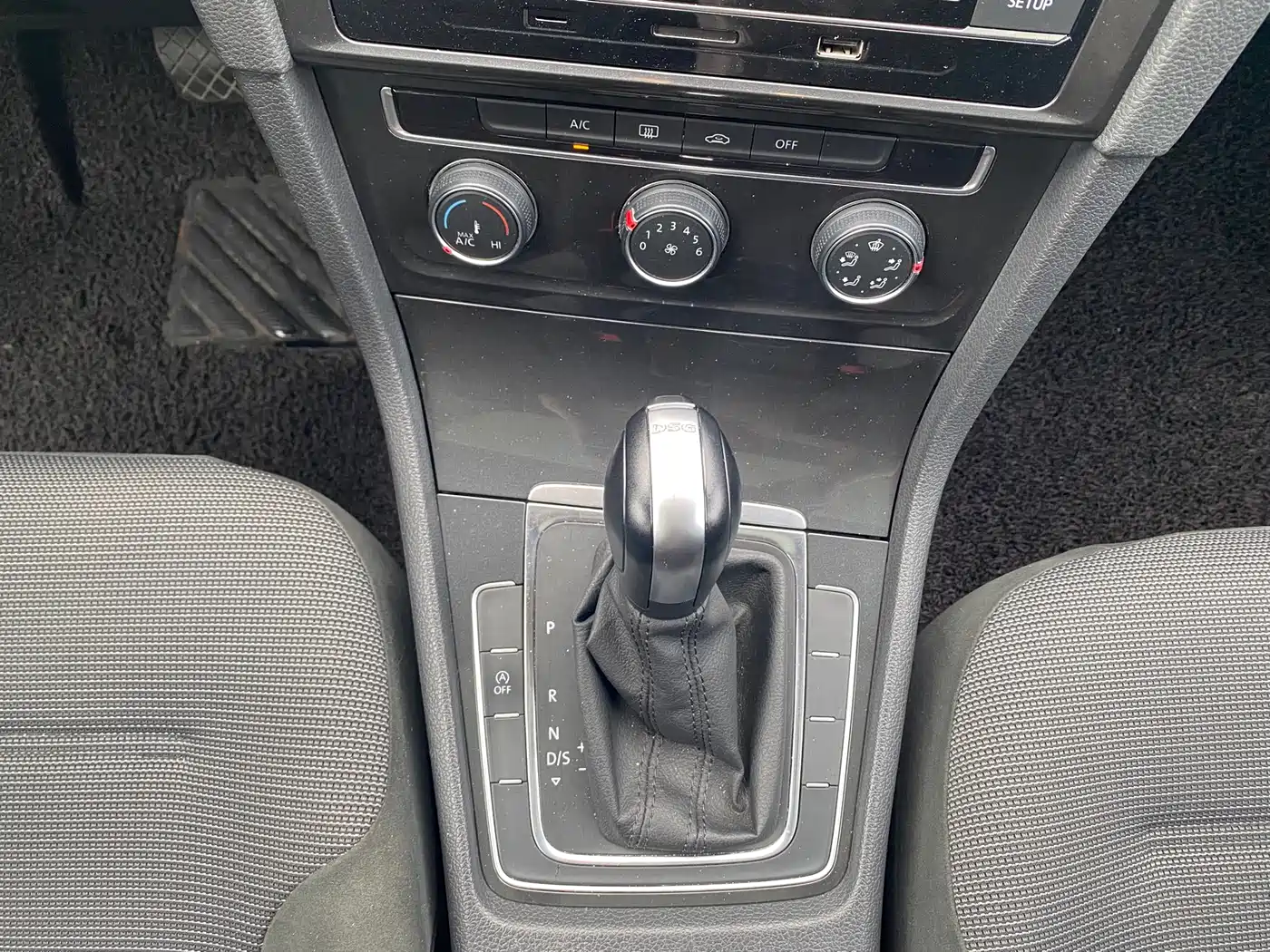 Volkswagen Golf 2018 230TSI Automatic Comfort фото 12