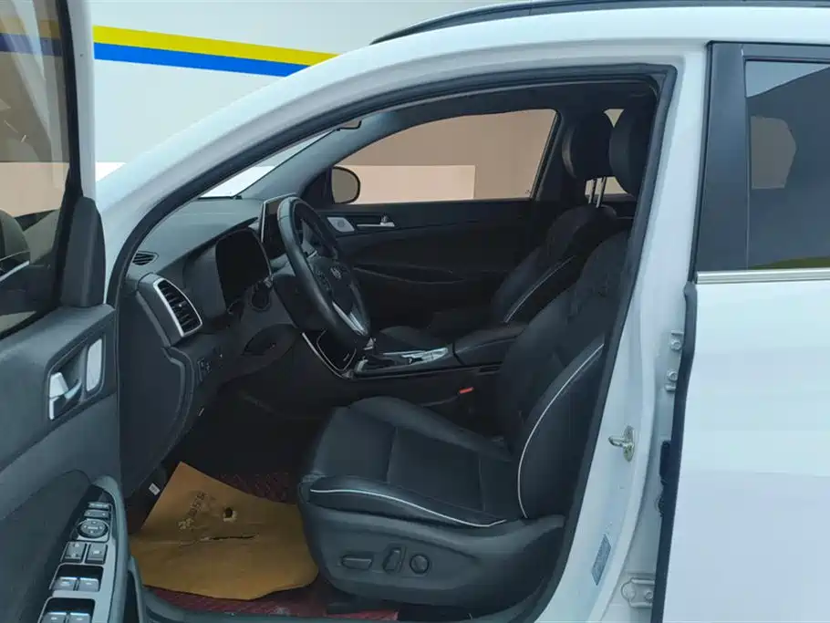 Hyundai Tucson 2019 280TGDi Dual-clutch 2WD Fashion Edition China VI фото 9