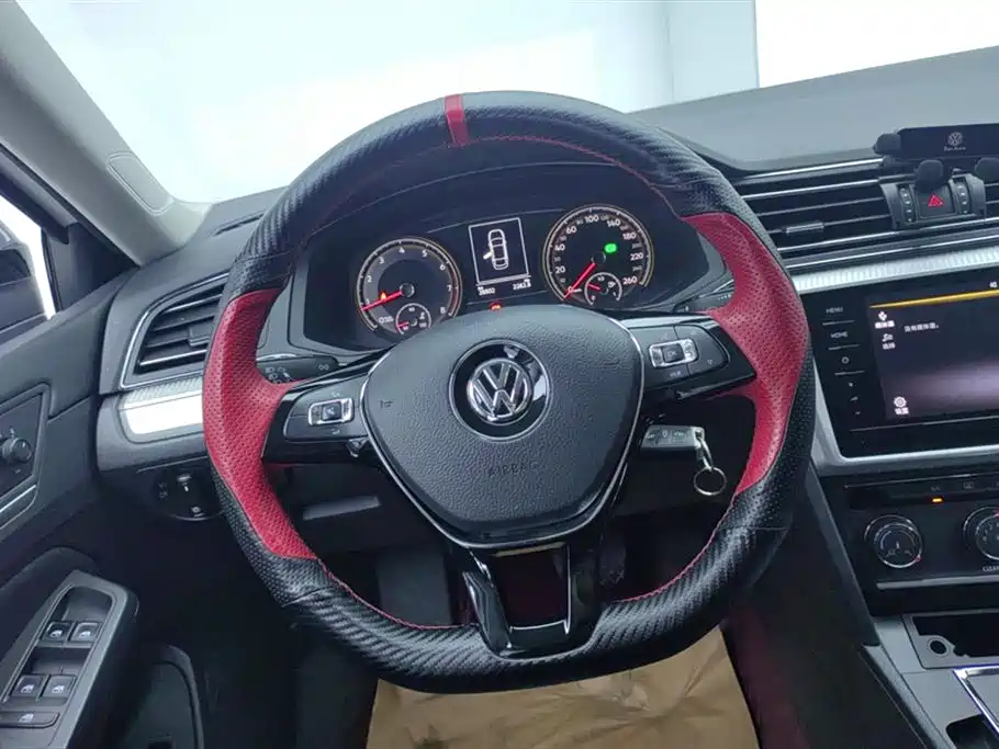Volkswagen Lamando 2021 230TSI DSG Fashion Edition фото 15