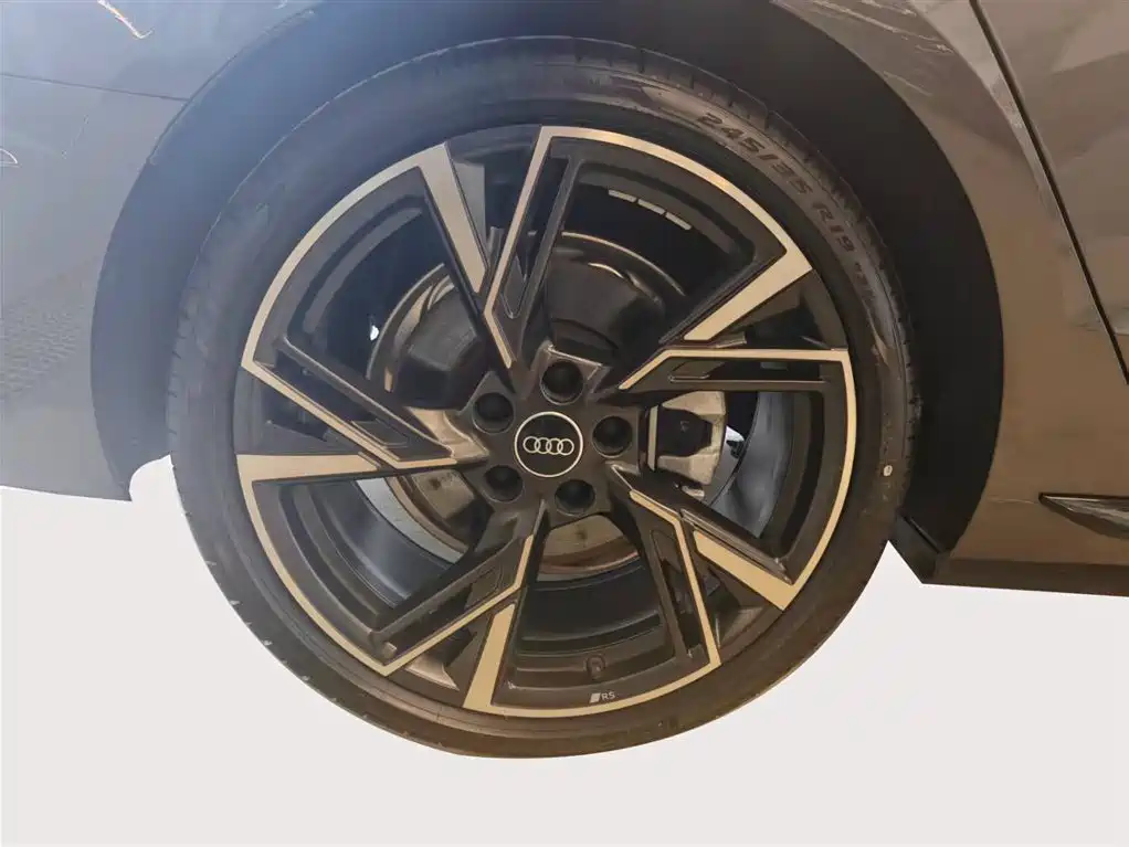 Audi A4L 2024 40 TFSI quattro RS Kit Speed Edition фото 9