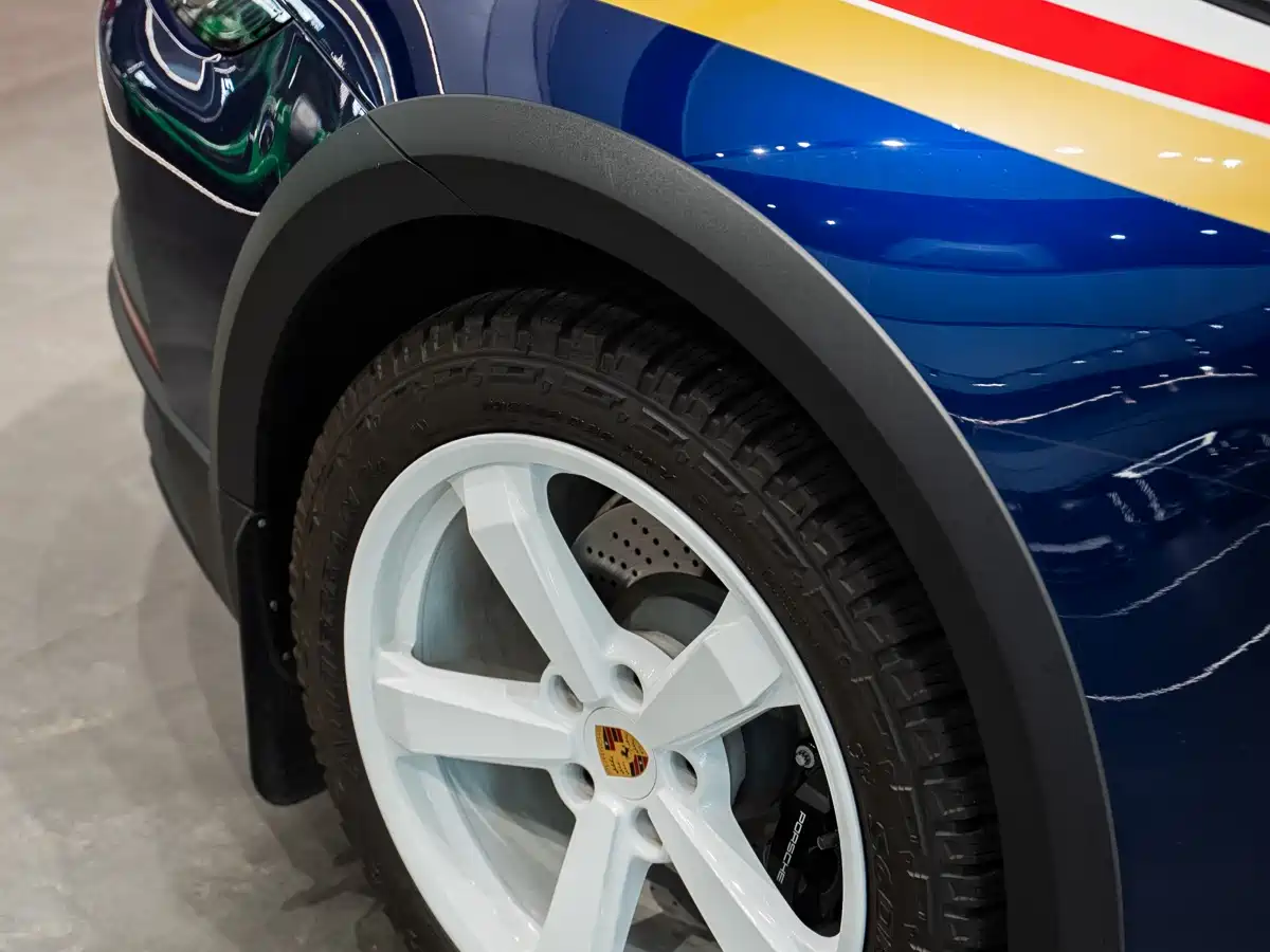 Porsche 911 2023 Dakar 3.0T фото 16