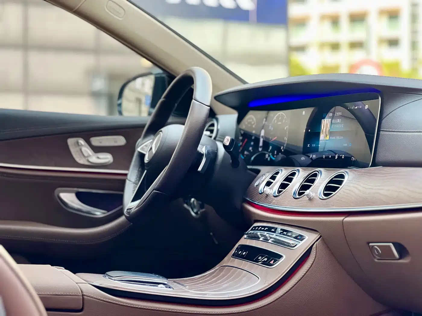 Mercedes-Benz E-Class 2021 E 300 L Fashion фото 44