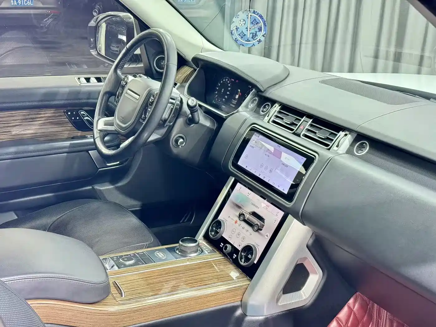 Land Rover Range Rover 2018 3.0 SC V6 Vogue Heritage Edition фото 7