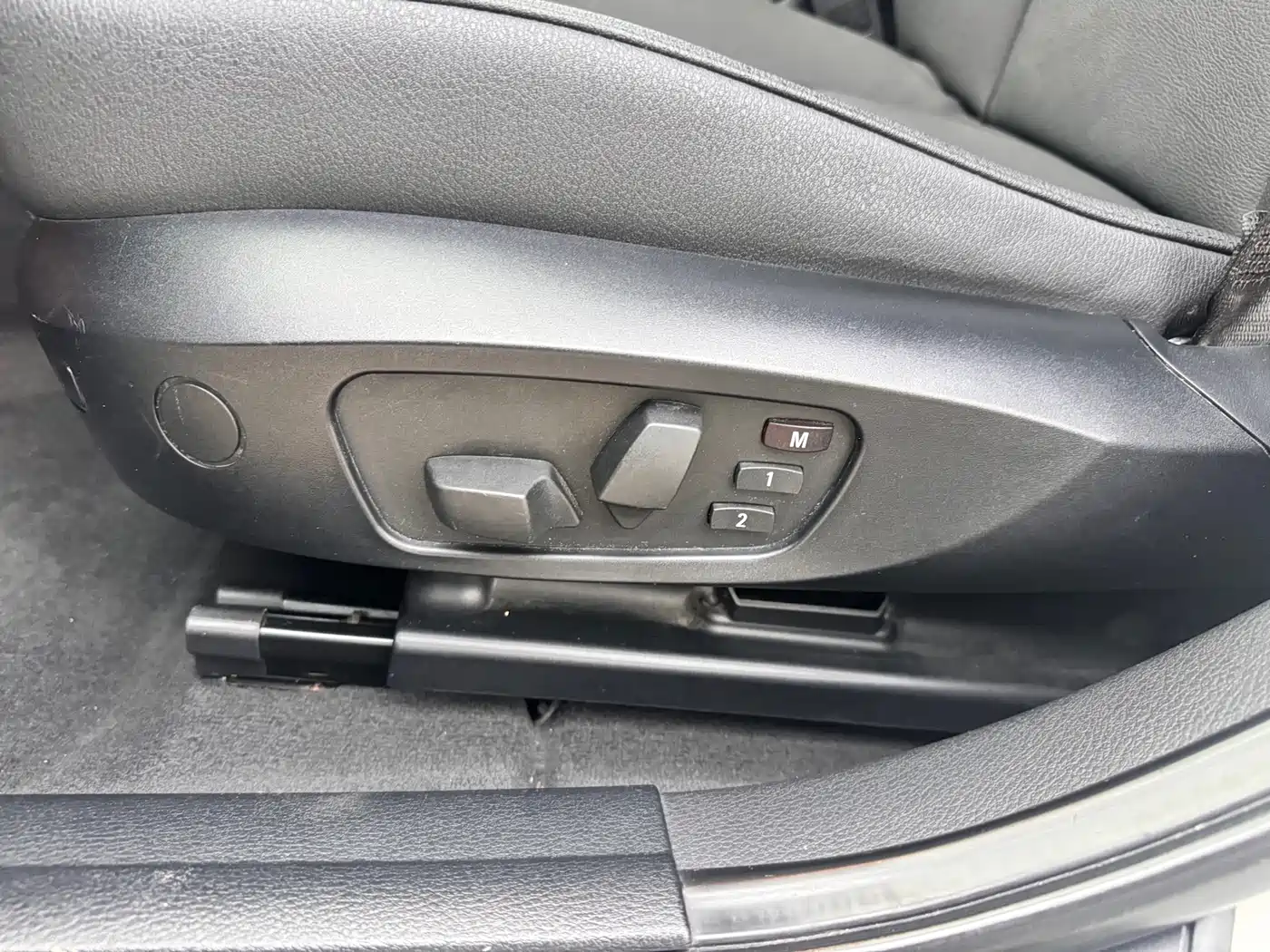 BMW X1 (Import) 2012 sDrive18i Luxury фото 10