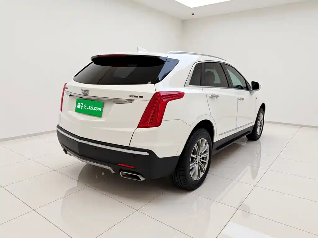 Cadillac XT5 2017 2016 25T Luxury Model