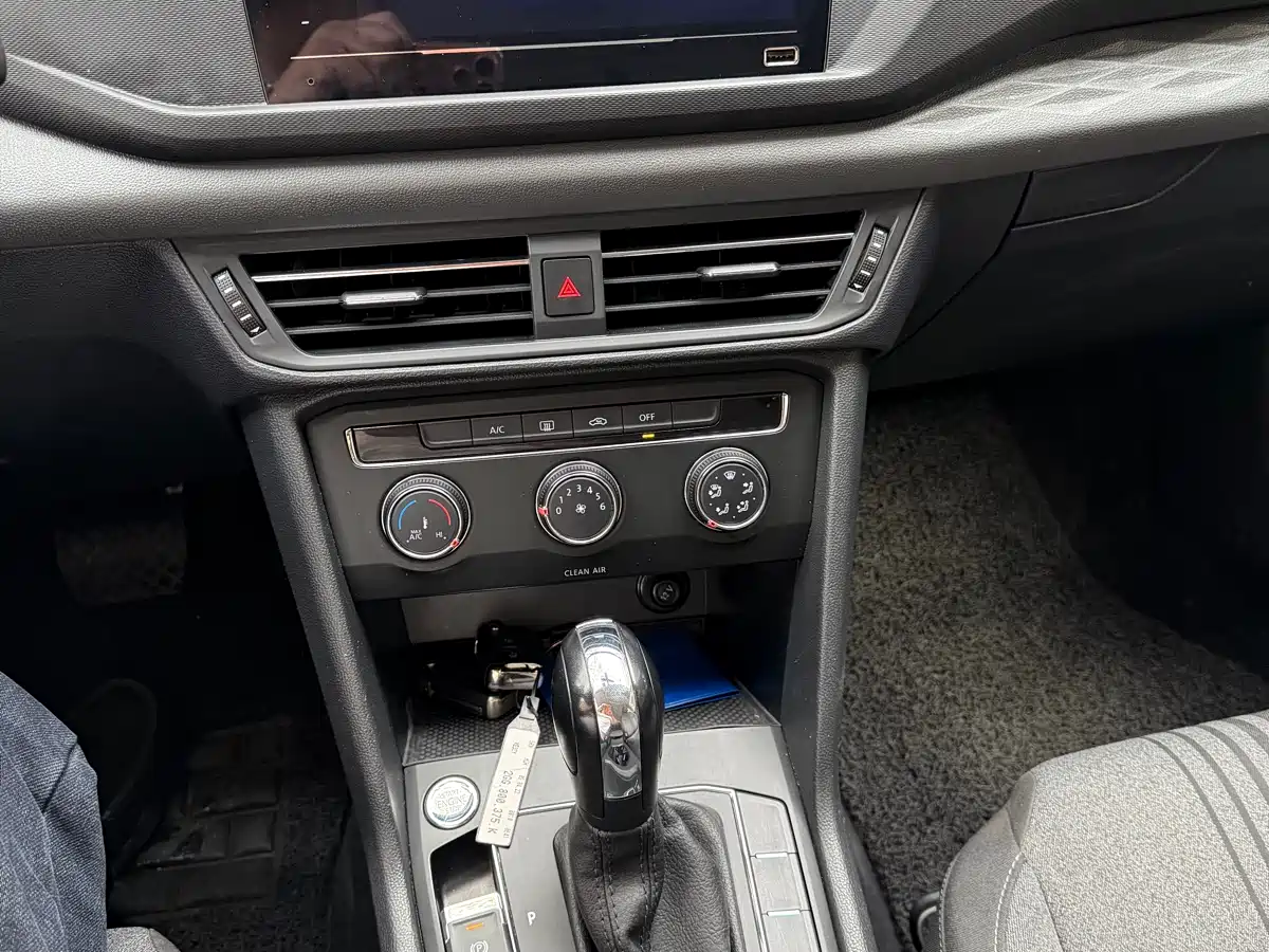 Volkswagen Tharu 2022 280TSI 2WD Trend фото 10