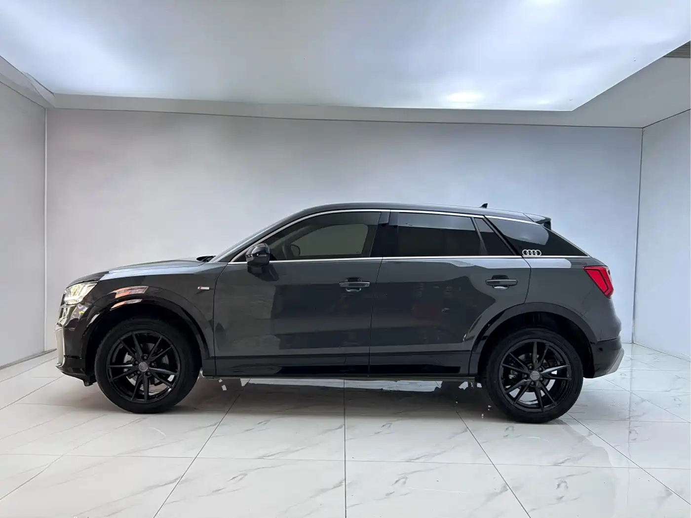 Audi Q2L 2021 Model 35 TFSI Fashion Dynamic фото 4