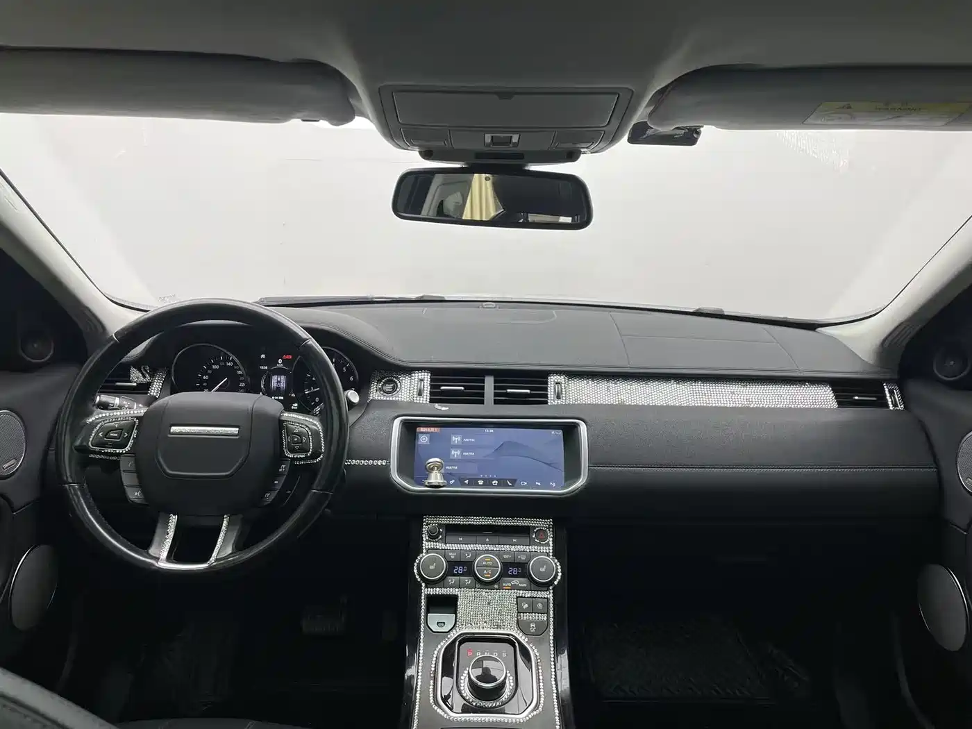 Land Rover Range Rover Evoque 2018 240PS SE DYNAMIC Smart Edition фото 9