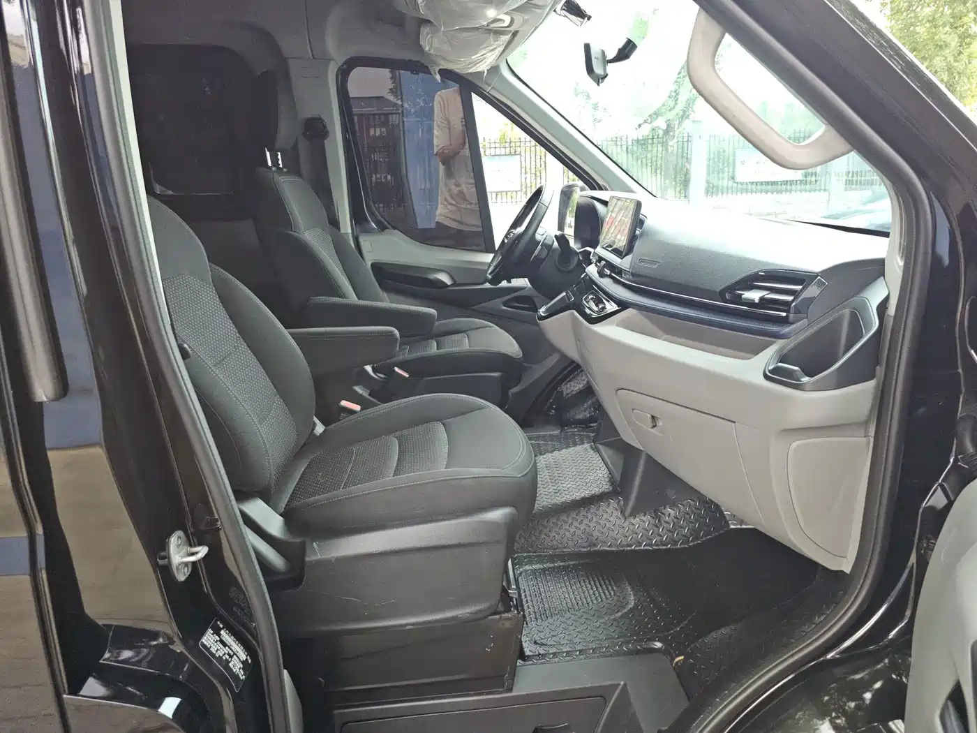 SAIC Maxus Xintu V90 2025 2024 Zhijie 2.0T Automatic FWD Long Wheelbase High Roof Single Rear Tire 6/7-Seater