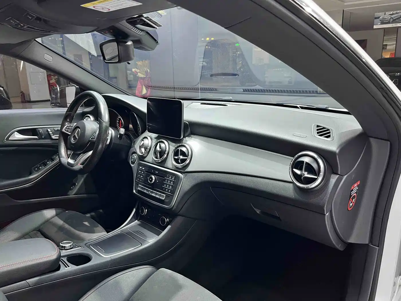 Mercedes-Benz CLA (Import) 2017 CLA 220 4MATIC фото 10