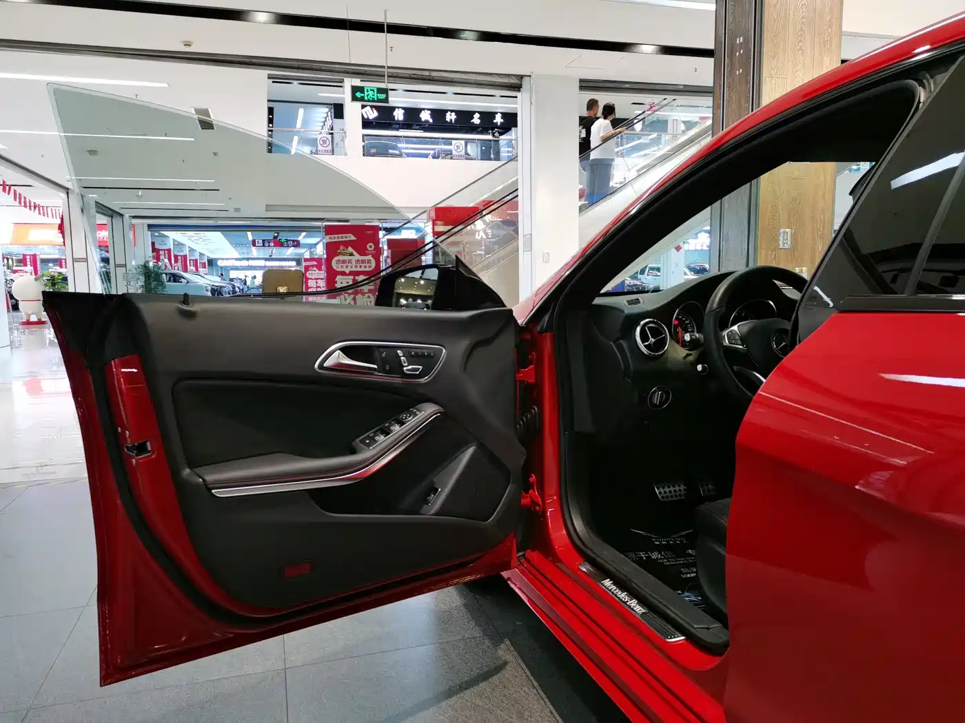 Mercedes-Benz CLA (Import) 2017 CLA 220 4MATIC фото 5