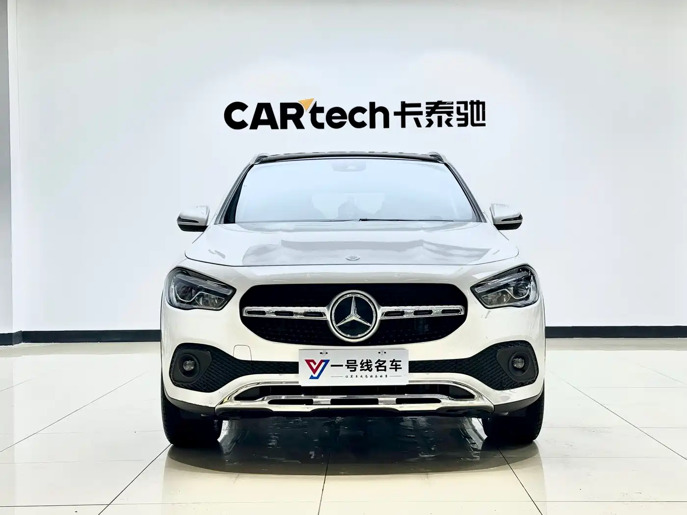MERCEDES-BENZ GLA