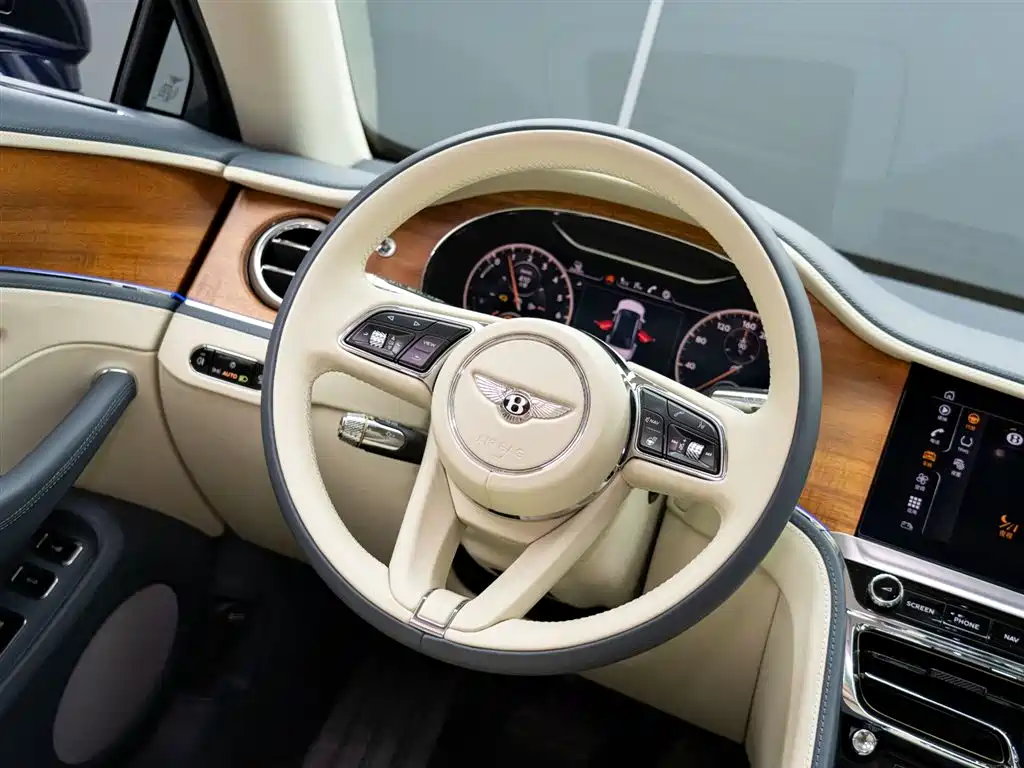 BENTLEY FLYING SPUR PLUG-IN HYBRID