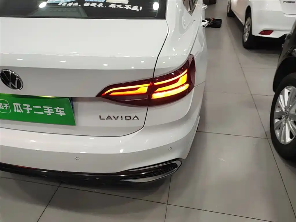 Volkswagen Lavida 2024 Model 1.5L Automatic Starlight 5 Million Edition фото 8