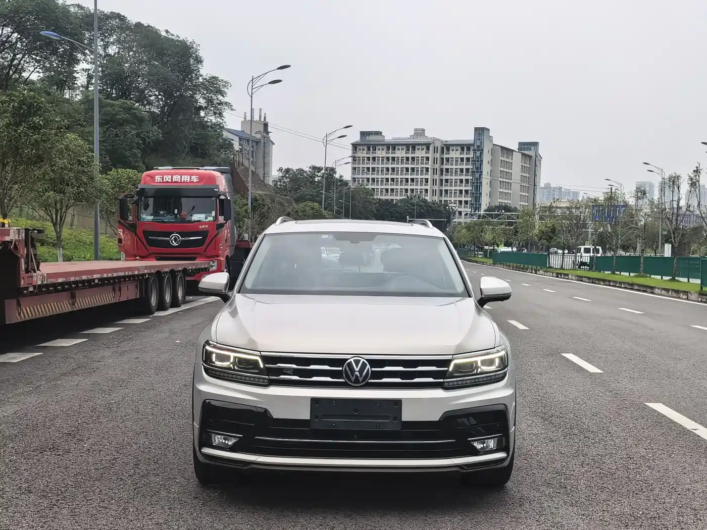 Volkswagen Tiguan L 2022 330TSI Automatic 2WD Smart Edition фото 2