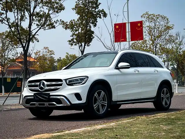 MERCEDES-BENZ GLC