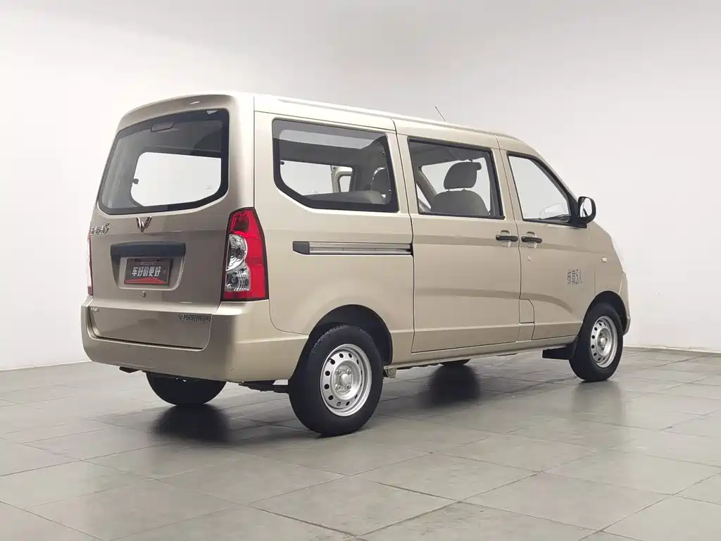 Wuling Motors Wuling Rongguang S 2023 2023 1.5L Base 5/7 Seater