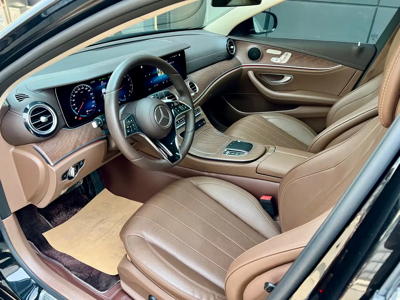 Mercedes-Benz E-Class 2021 E 300 L Fashion фото 49