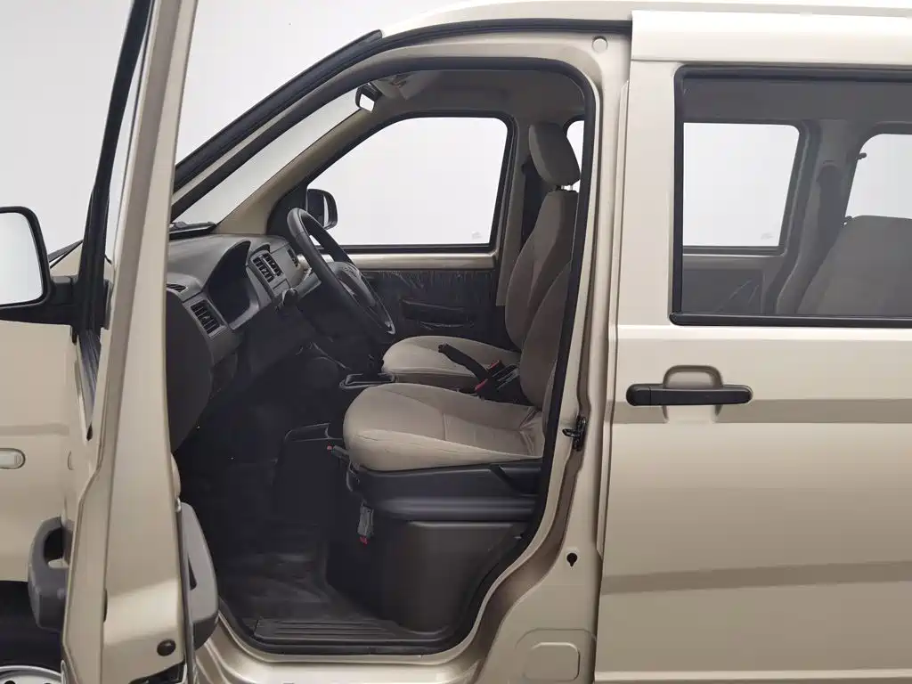 Wuling Motors Wuling Rongguang S 2023 2023 1.5L Base 5/7 Seater