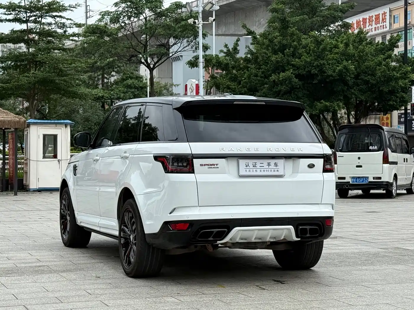Land Rover Range Rover Sport 2016 Model 3.0 SC V6 HSE DYNAMIC фото 12