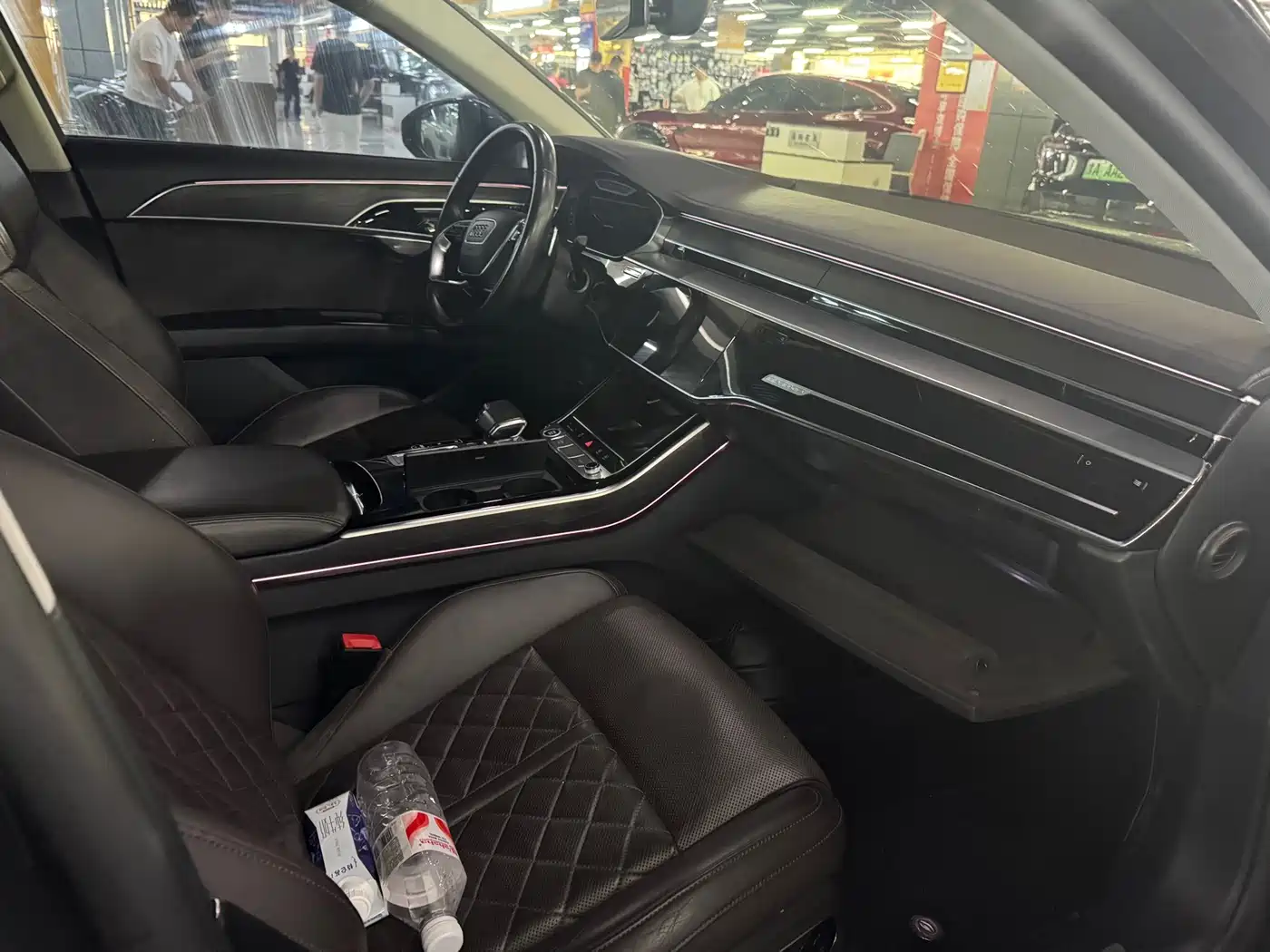 Фото 5 - Audi A8