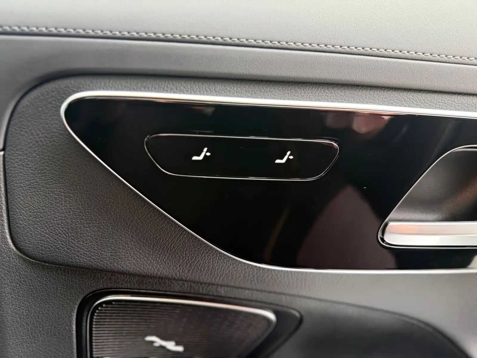 Фото 24 - Mercedes-Benz C-Class