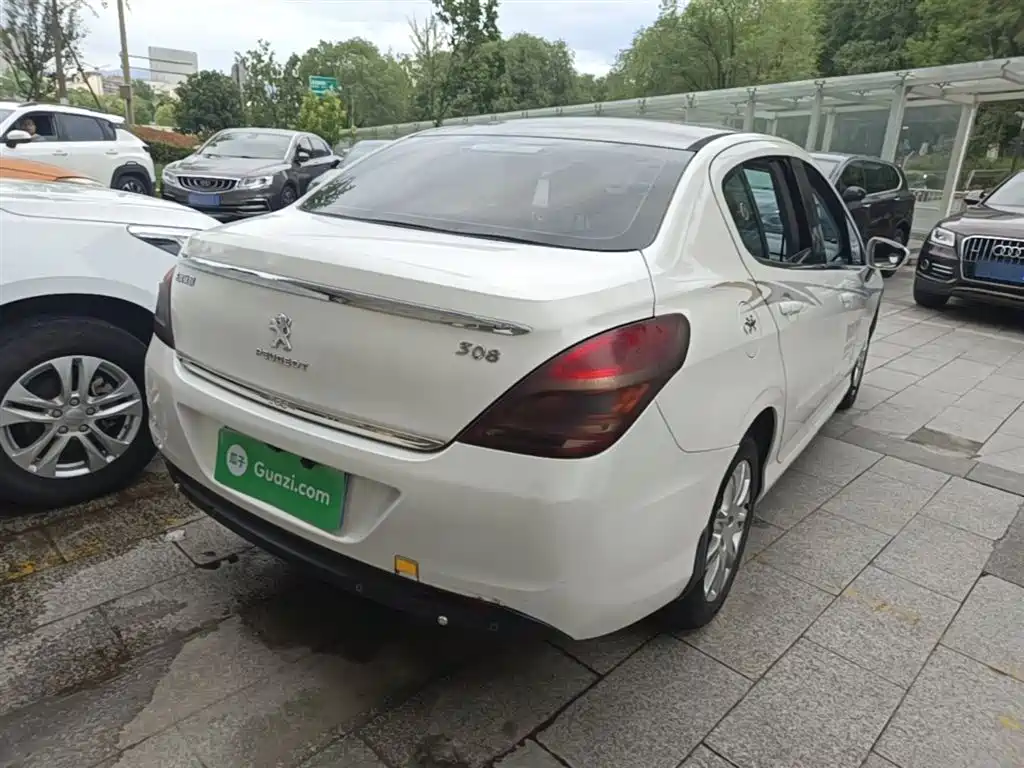 Peugeot 308 2014 Model Joy Edition Classic 1.6L Manual Trend Style фото 7