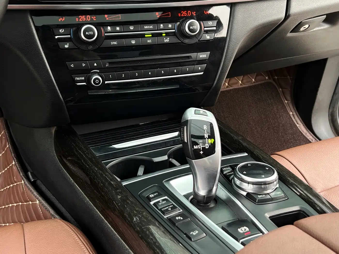 BMW X5 (Import) 2014 xDrive35i Leading фото 18