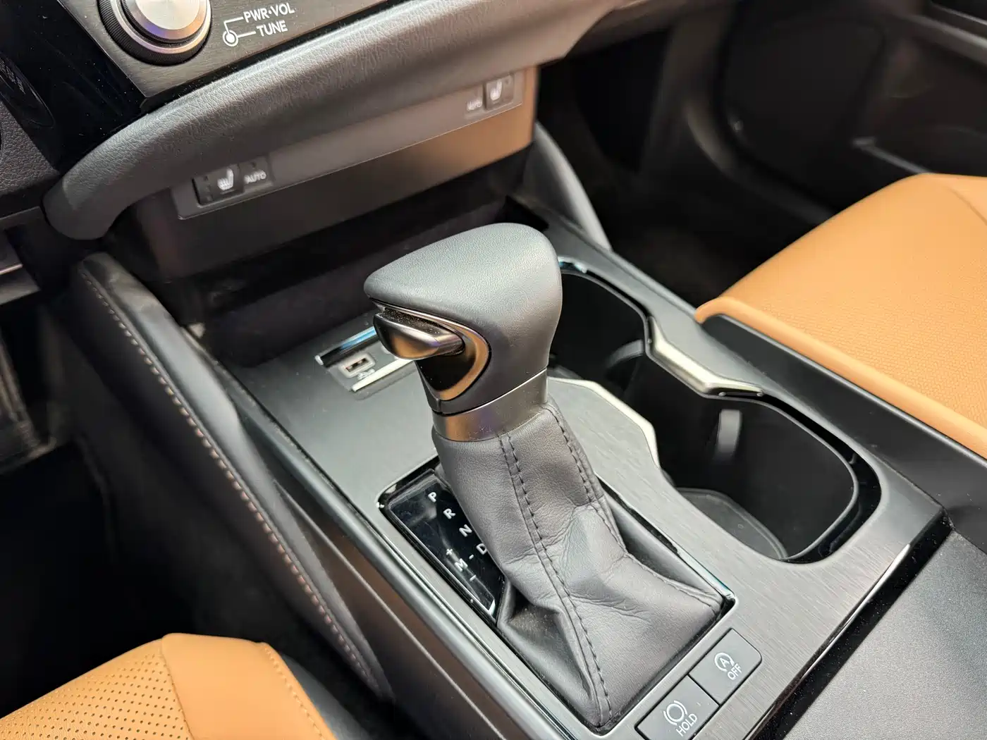 Lexus ES 2023 200 Excellence Edition фото 21