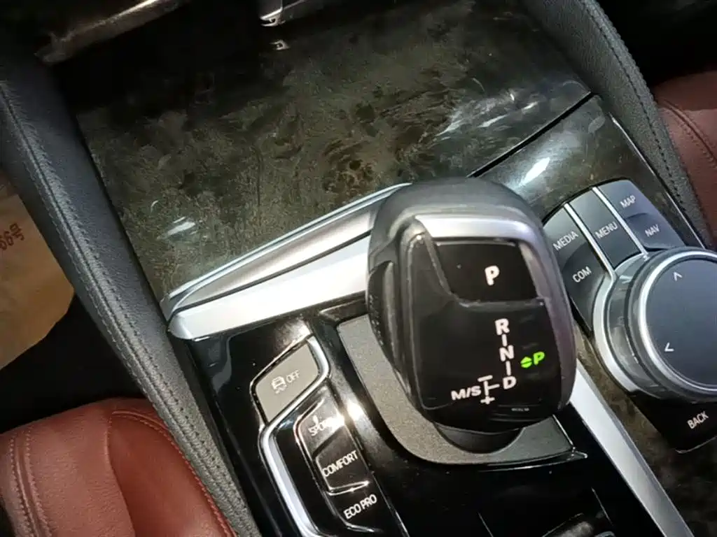 BMW 5 Series 2019 Facelift 530Li Leading M Sport Package фото 14