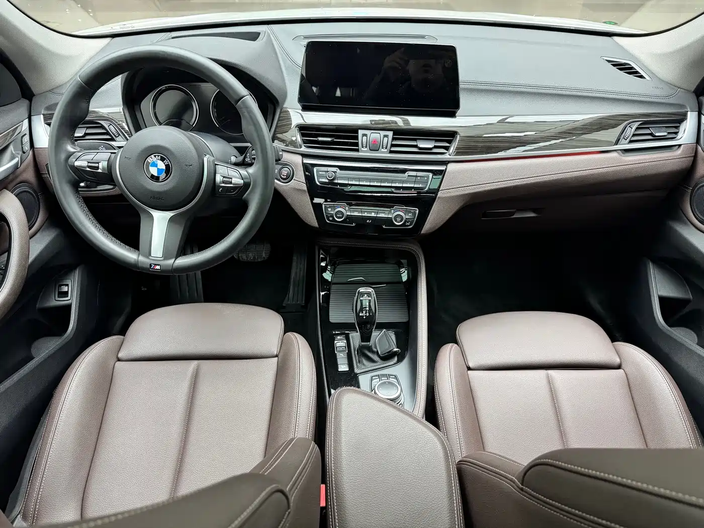 BMW X1 2020 xDrive25Li Premium Edition фото 6