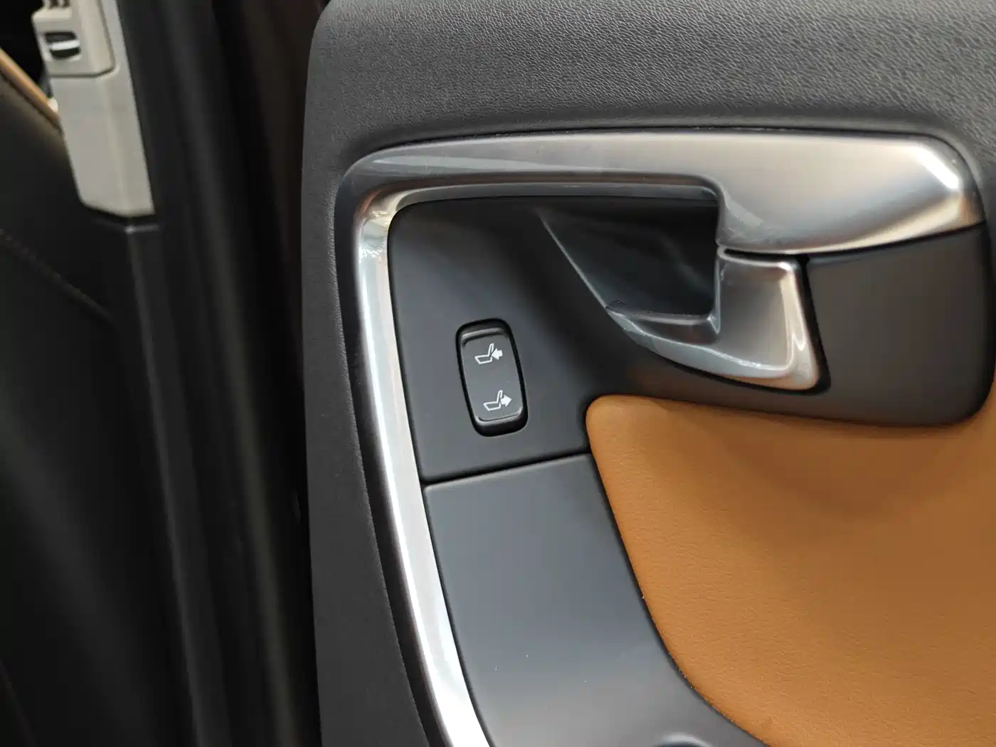 Фото 30 - Volvo S60