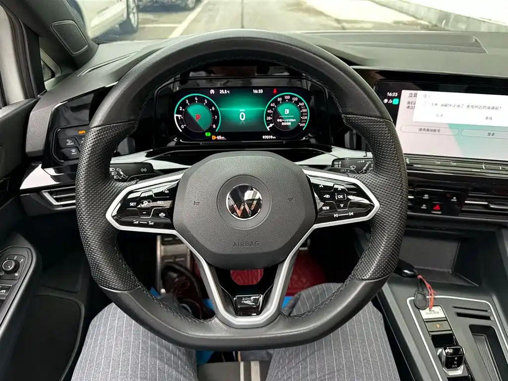 Volkswagen Golf 2023 280TSI DSG R-Line Lite фото 8