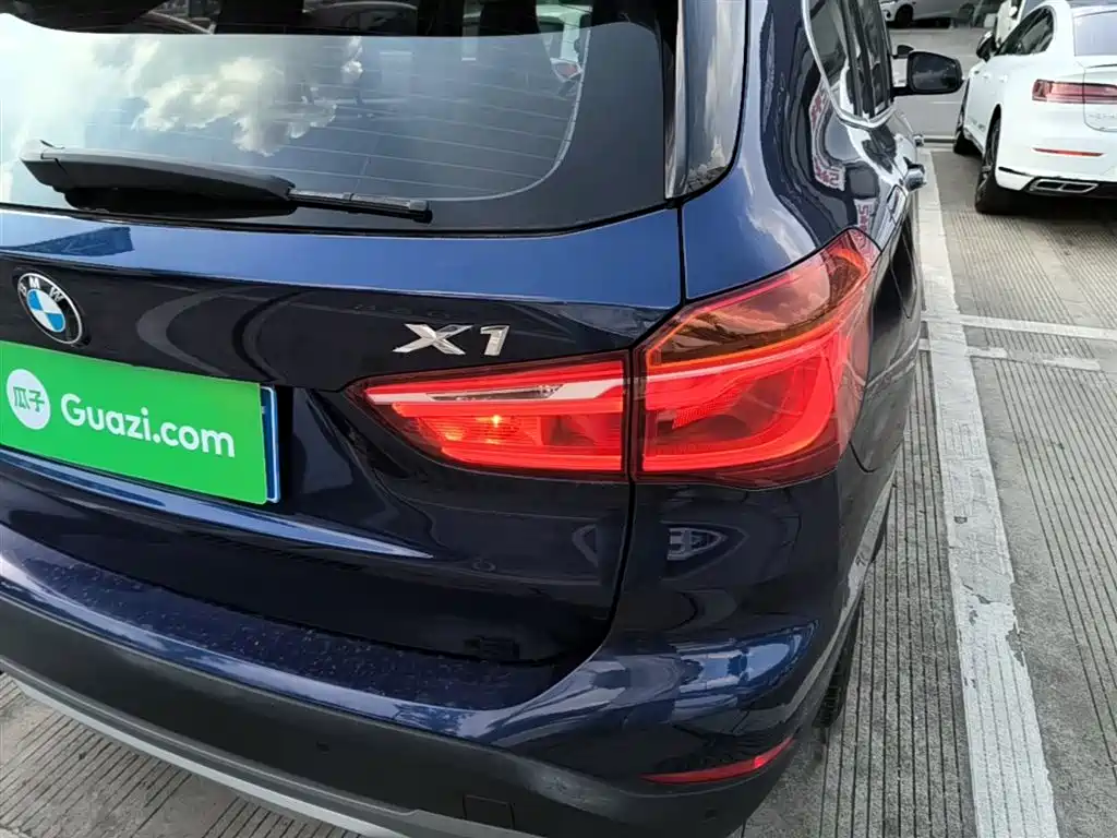 BMW X1 2018 sDrive18Li Premium Model фото 8