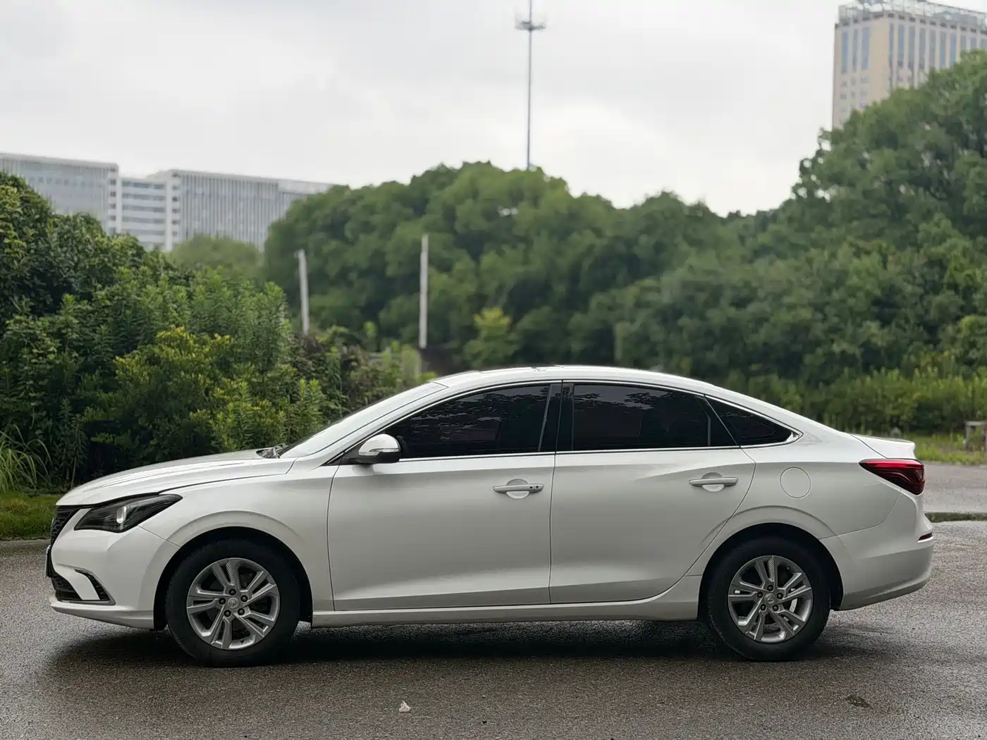 Photo 7 - Changan Eado