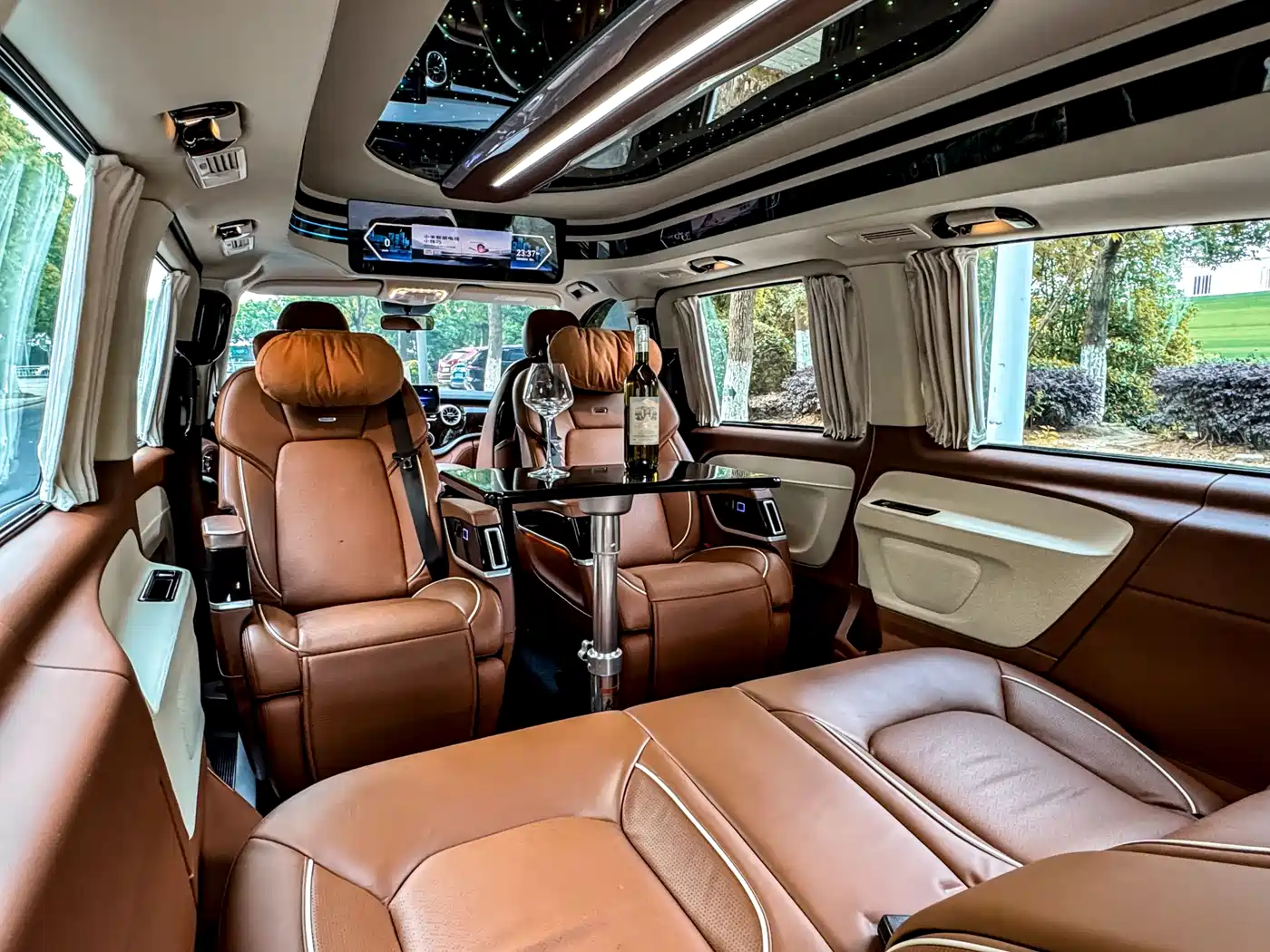 Mercedes-Benz Vito 2023 2.0T Business 7-Seater фото 24