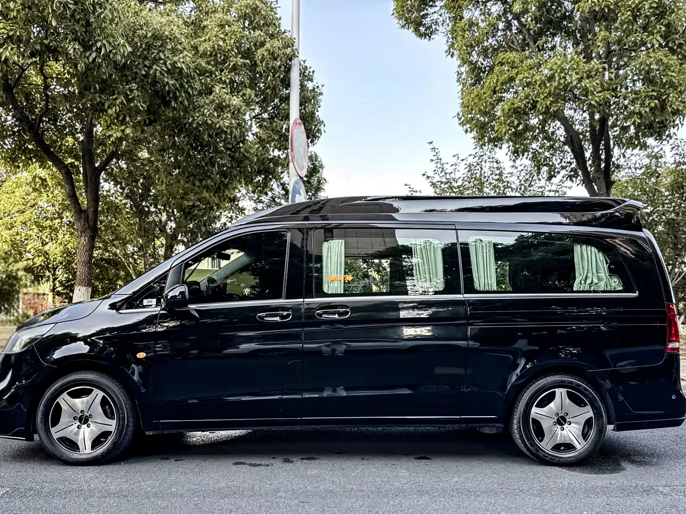 Mercedes-Benz Vito 2023 2.0T Business 7-Seater фото 36