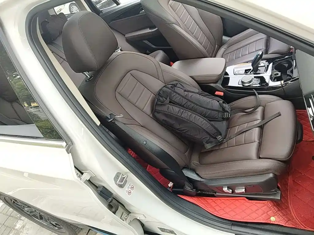 Photo 20 - BMW iX3