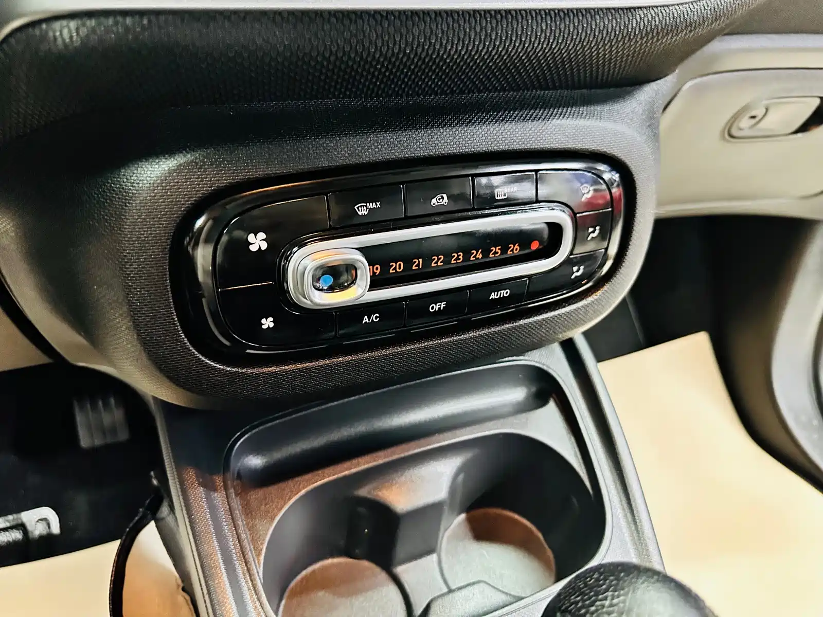 Фото 31 - smart fortwo