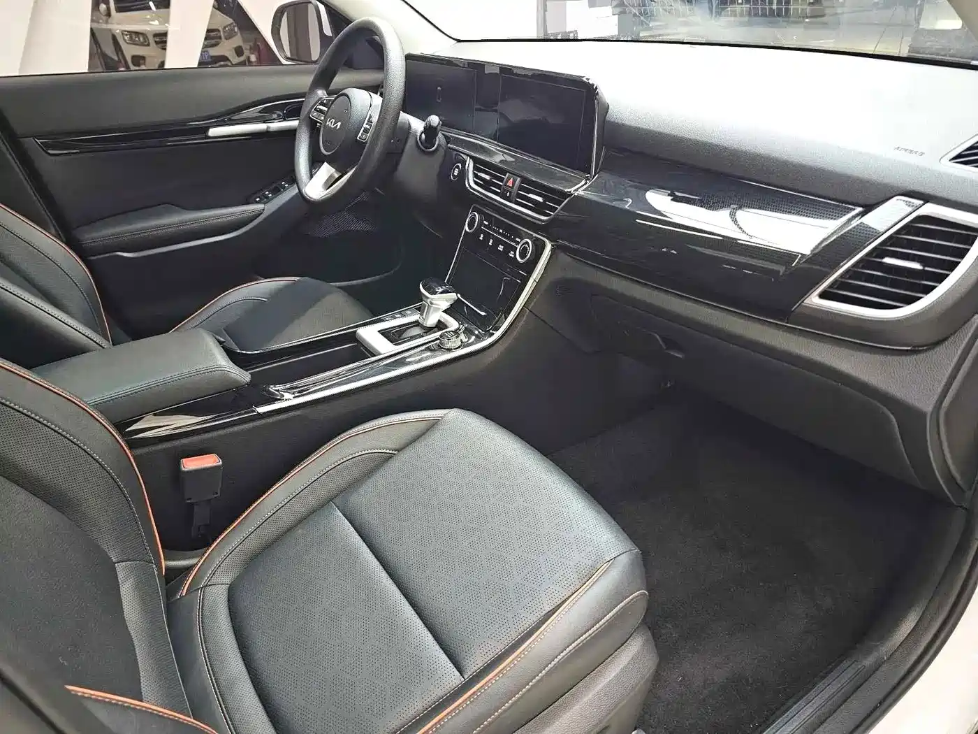 Kia Seltos 2024 2023 1.5L CVT Luxury Edition
