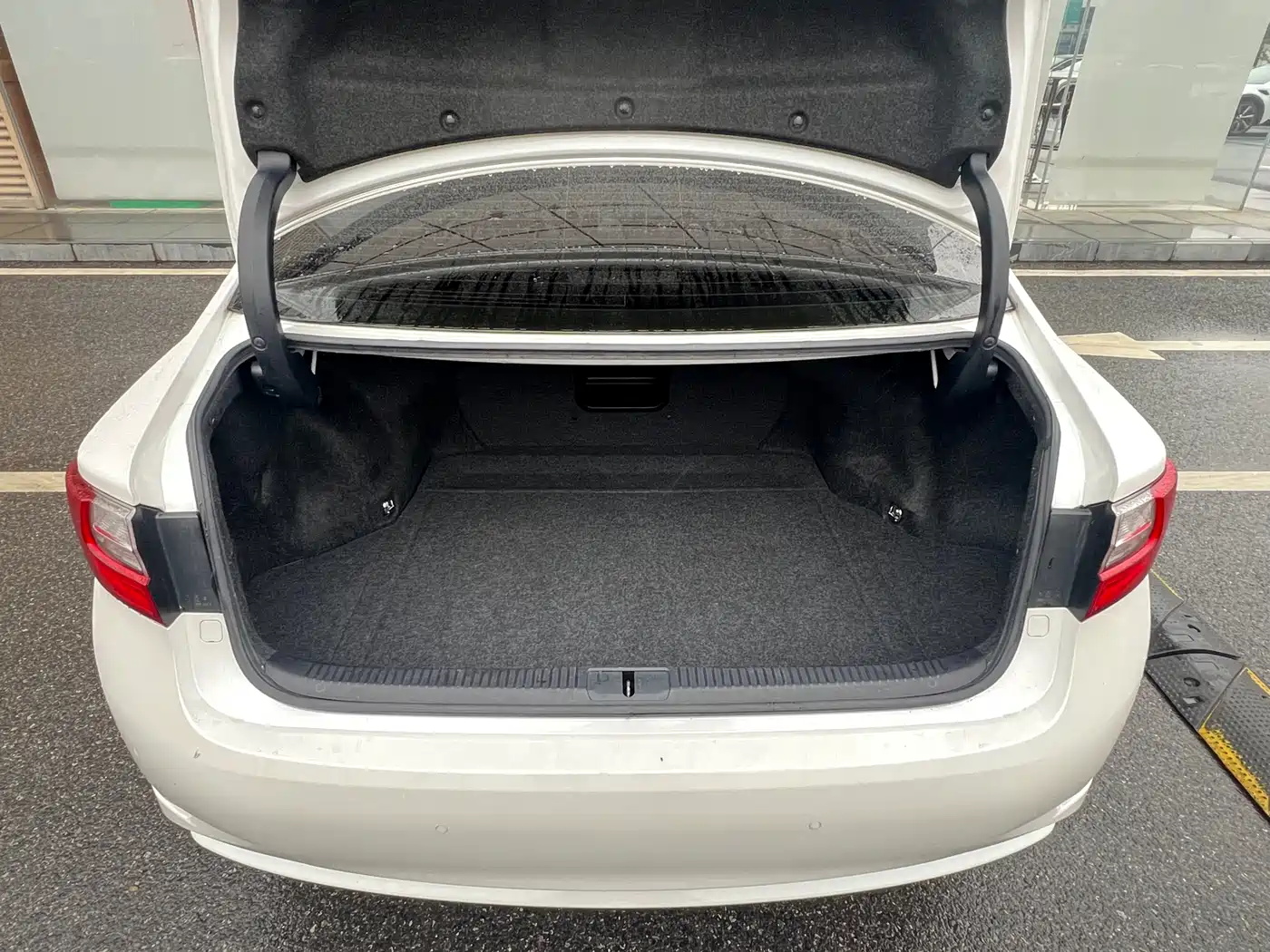 Lexus ES 2015 200 Elite Edition фото 11