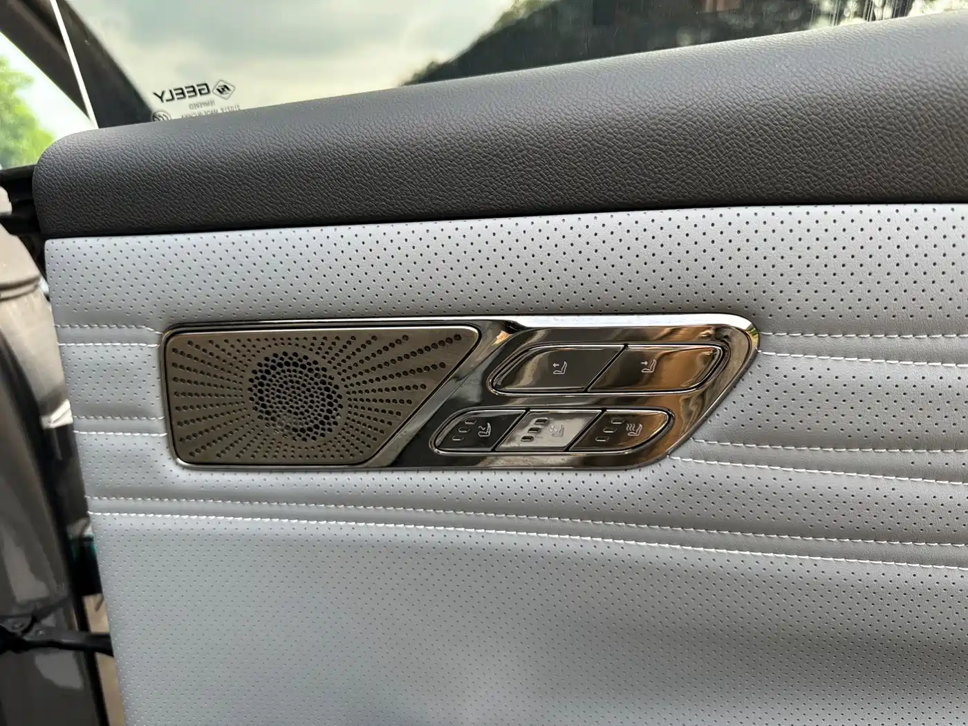 Geely Galaxy Galaxy E8 2026 2025 Model 610km Premium Edition