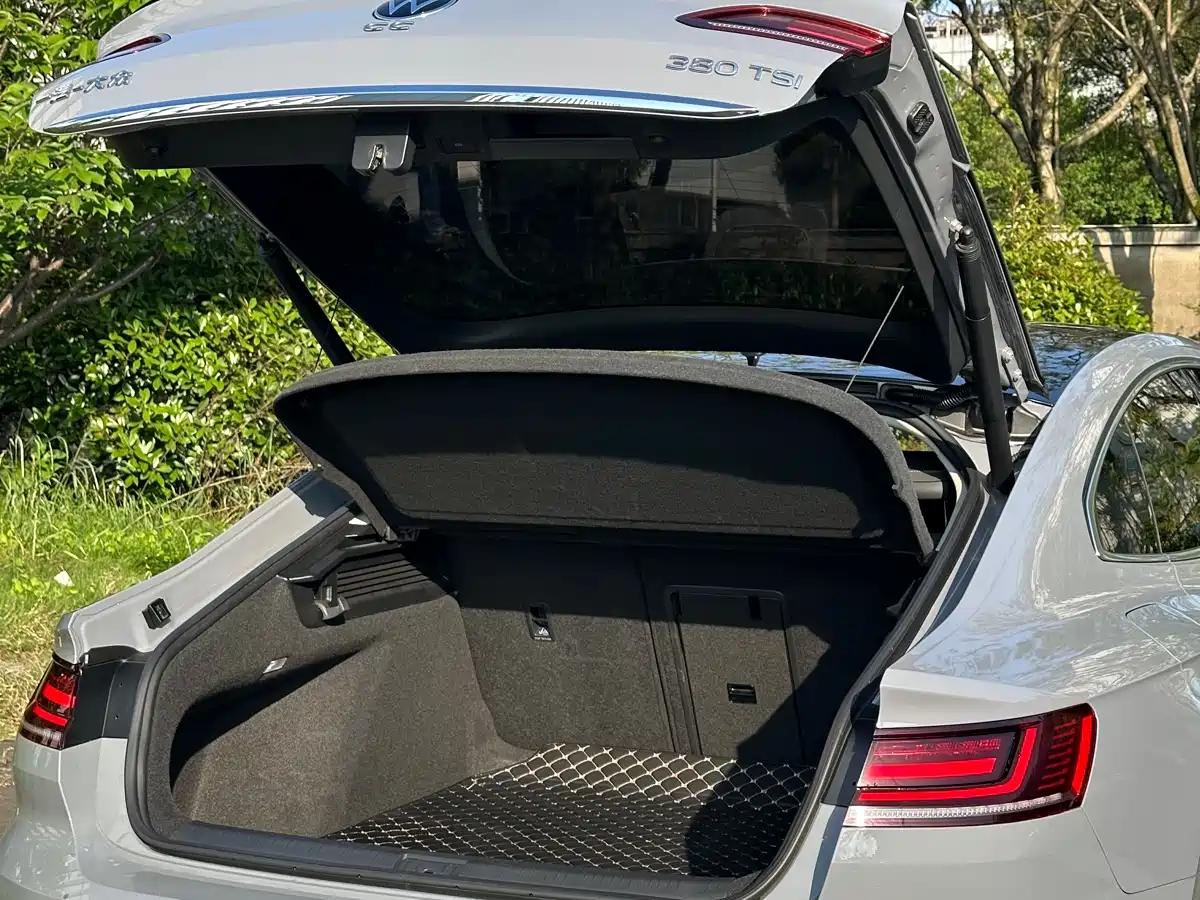 Volkswagen FAW-Volkswagen CC 2021 380TSI Eye-catching Edition фото 8
