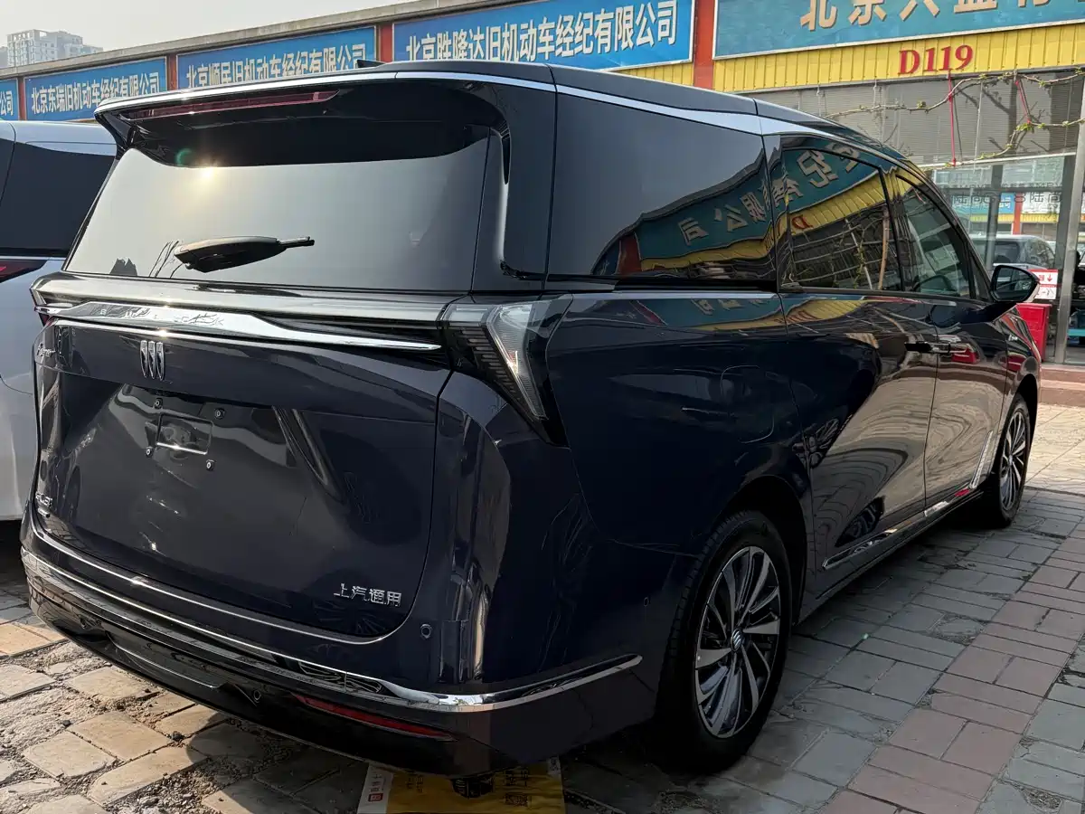 BUICK GL8 NEW ENERGY