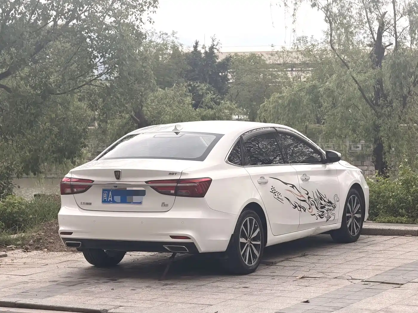 Roewe i6 2018 2018 20T Automatic Internet ZhiXiang Edition